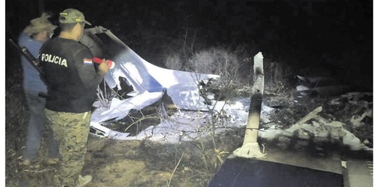 Chaco: Hallan avión ligero siniestrado y cuerpos enterrados en la cabecera de aviación