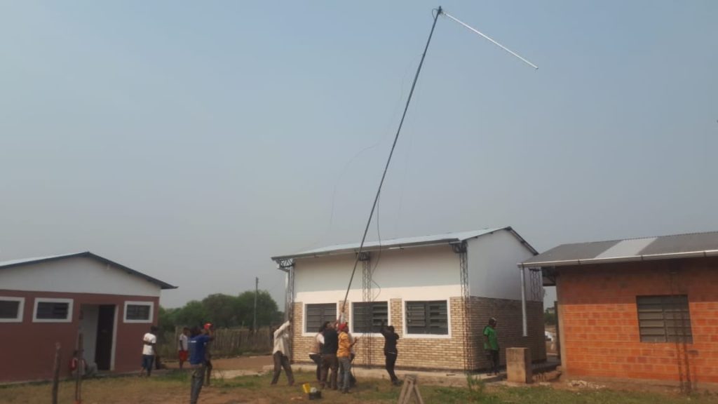 Ante falta de conectividad instalan antenas amplificadoras de señal en Alto Paraguay Ante falta de conectividad instalan antenas amplificadoras de señal en Alto Paraguay