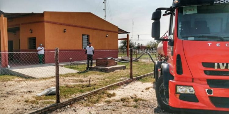 MOPC abasteció de agua potable al Hospital de Pozo Colorado