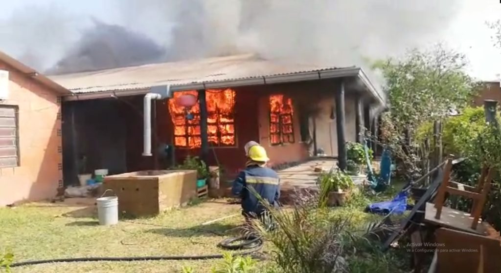 Una vivienda sufrió incendio en Loma Plata