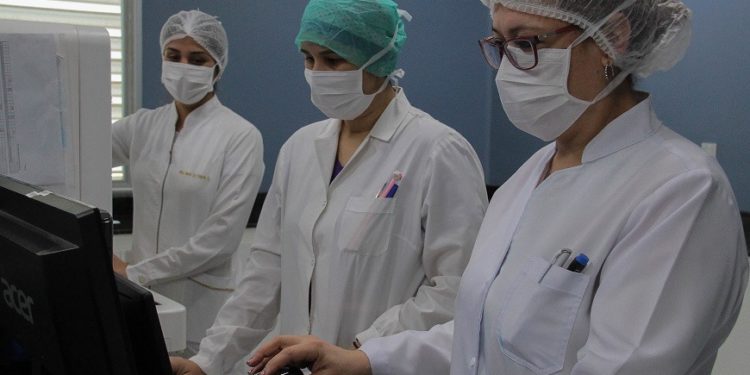 Salud coordinará con sector privado realización de tests y atención a pacientes con COVID-19