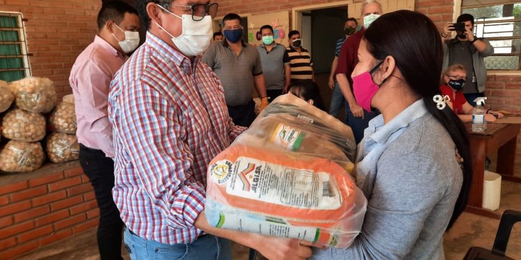 Distribuyen 6.153 kits de alimentos en escuelas Distribuyen 6.153 kits de alimentos en escuelas