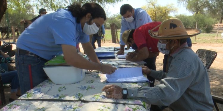 Entregan G. 150 millones como crédito para pequeños productores de Pirizal