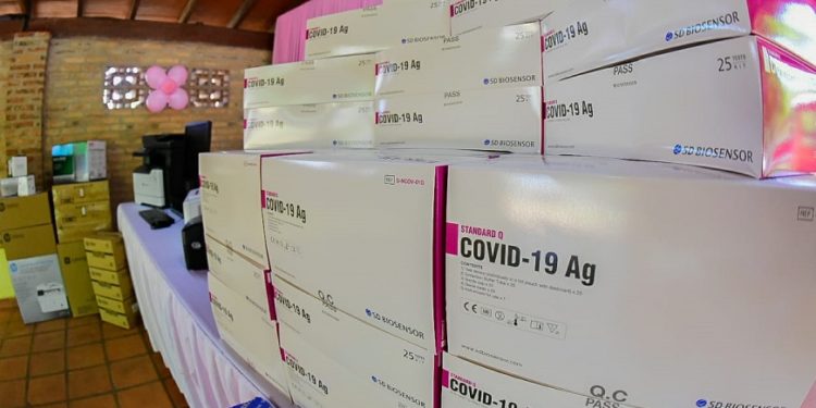 Llegan a Paraguay 250 mil test rápidos