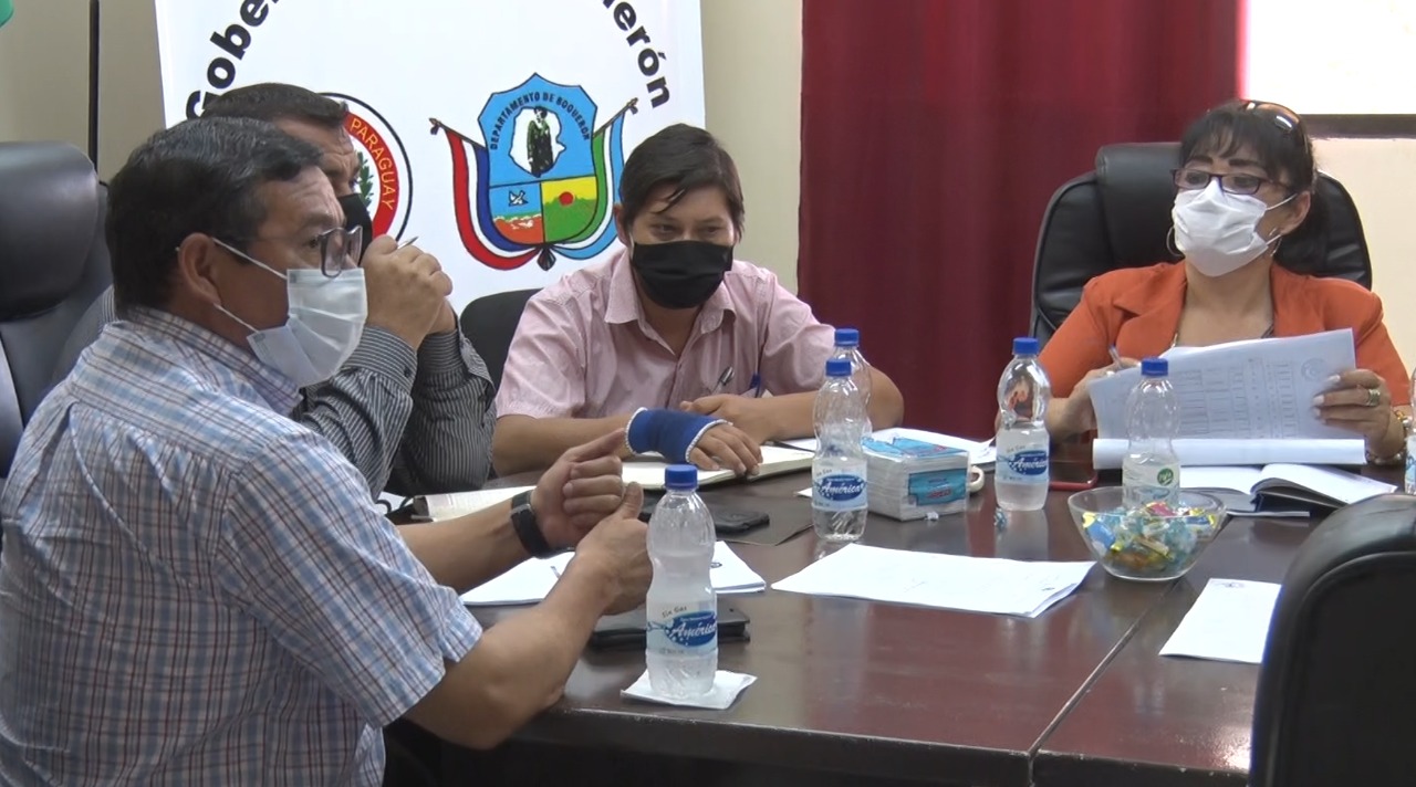 Gobernador desea mejorar ejecución de recursos en licitaciones