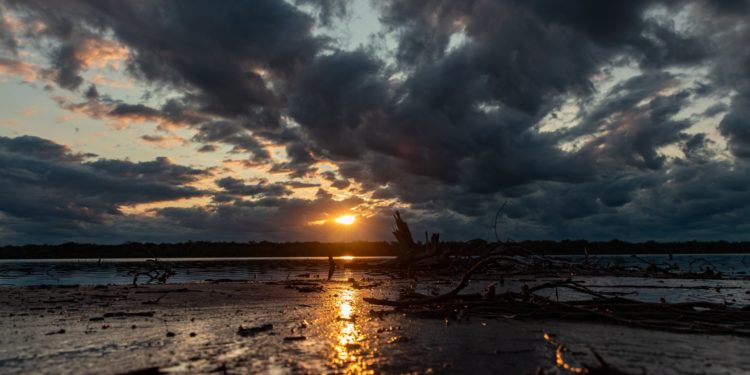 Lluvias y tormentas seguirán afectando este lunes a gran parte del país