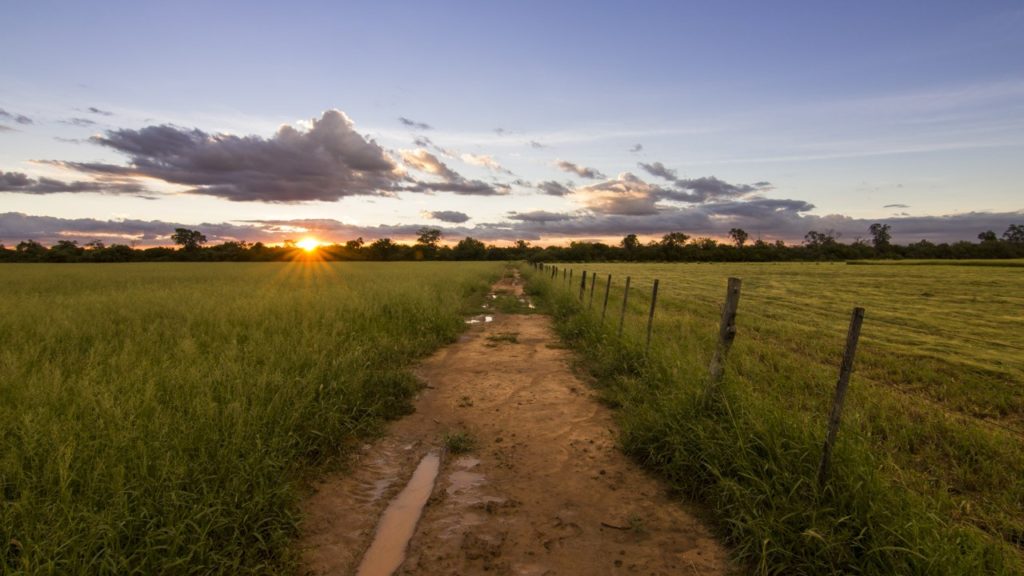 Sábado fresco en la mañana y cálido por la tarde