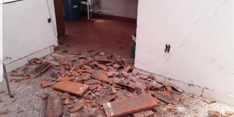 Realizan colecta para reparar puesto de salud