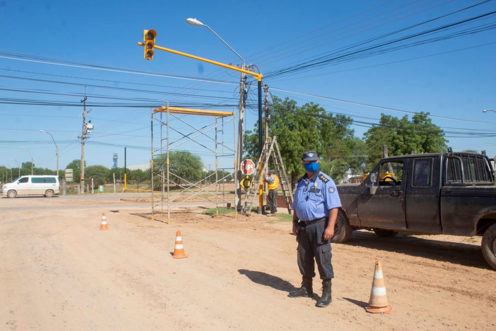 Modifican ubicación de semáforo en Filadelfia Modifican ubicación de semáforo en Filadelfia