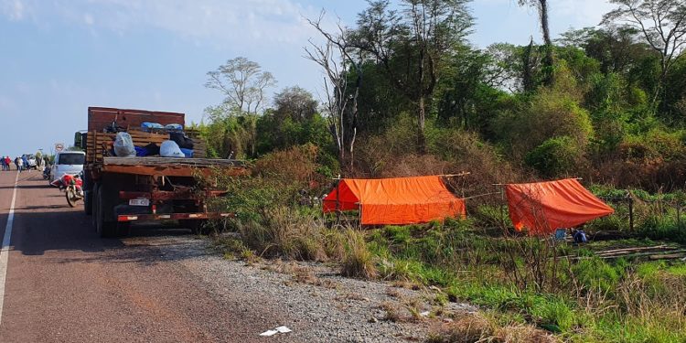 Concepción: personas sin tierras acampan a la espera de mensura judicial Concepción: personas sin tierras acampan a la espera de mensura judicial