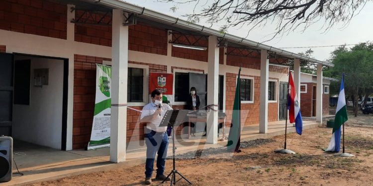 Neuland: Inauguran aulas, sanitarios y comedor en Escuela Básica Acosta Ñu