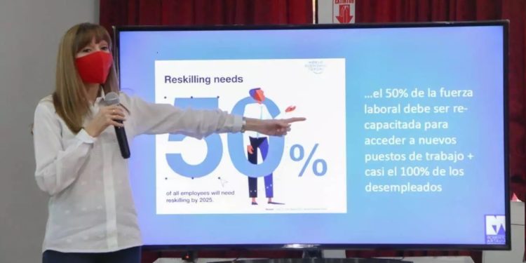 El Ministerio de Trabajo lanzó más de 800 cursos a través del SNPP