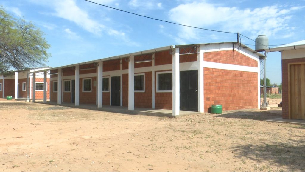 Inaugurarán tres aulas, aljibes y sanitarios en la Escuela Cayin o Clim Inaugurarán tres aulas, aljibes y sanitarios en la Escuela Cayin o Clim