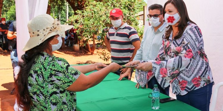 Indert entregó títulos de propiedad Indert entregó títulos de propiedad