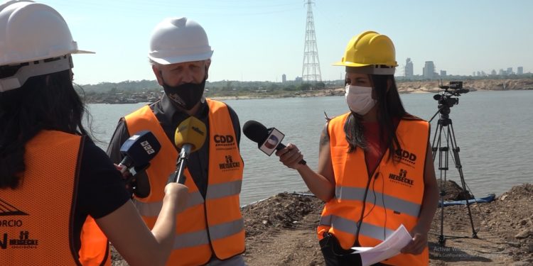 Realizan visita guiada a zona de obras del puente Héroes del Chaco