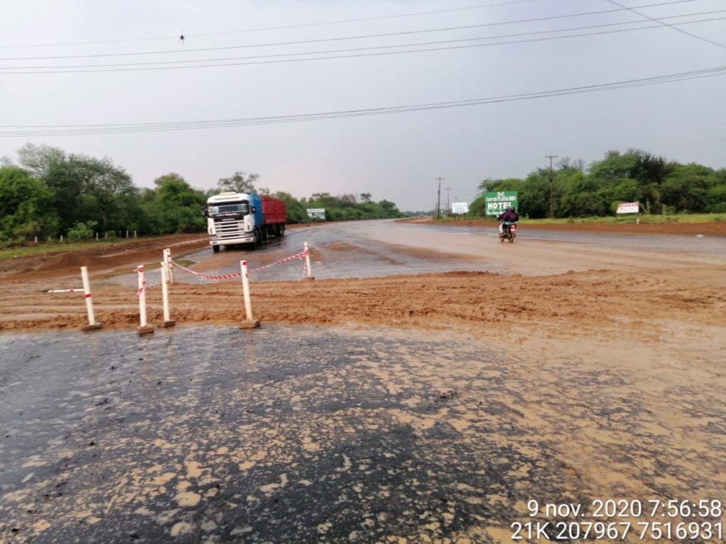 Loma Plata: habilitan calzada principal de ruta en días de lluvia Loma Plata: habilitan calzada principal de ruta en días de lluvia