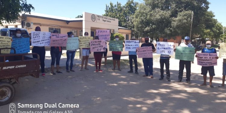 Asegurados de IPS de Carmelo Peralta reclaman cobertura de servicios en la zona Asegurados de IPS de Carmelo Peralta reclaman cobertura de servicios en la zona