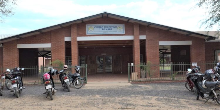 Alumnos se preparan para egresar del Colegio 1° de Mayo Alumnos se preparan para egresar del Colegio 1° de Mayo