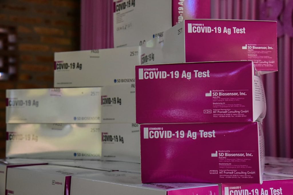 Instan a acercarse a lugares de testeos rápidos de COVID-19