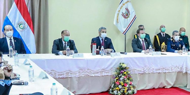 Representantes de los tres poderes reciben informe sobre operativo en el norte Representantes de los tres poderes reciben informe sobre operativo en el norte