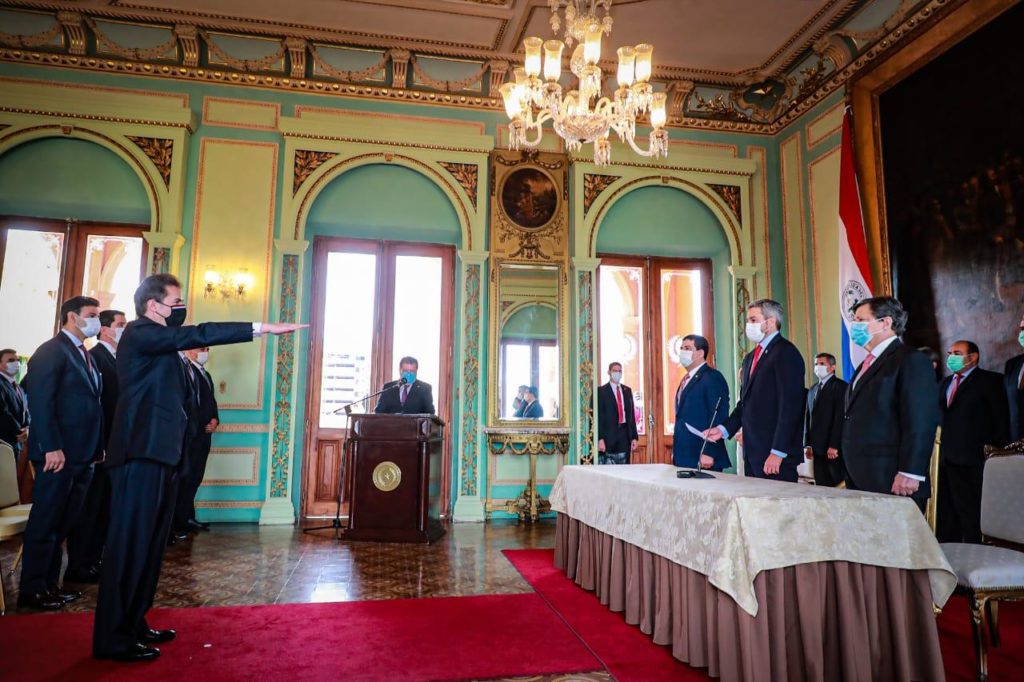 Luis Castiglioni juró como nuevo ministro de Industria y Comercio