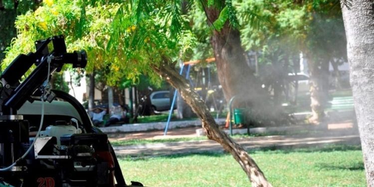 Si el SENEPA fumiga frente a la casa, hay notificaciones de Dengue en el barrio