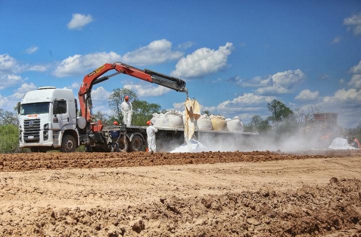 Bioceánica: concluyen otros 16 kilómetros de ruta asfaltada y señalizada
