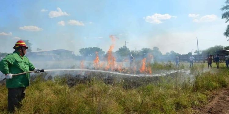 Fortaleciendo capacidades para prevención y control de incendios en el Chaco