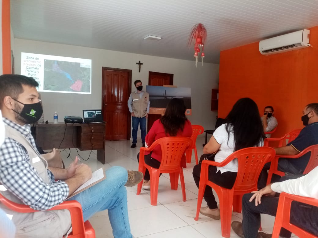 Pobladores de Carmelo Peralta conocieron detalles del futuro Puente Bioceánico
