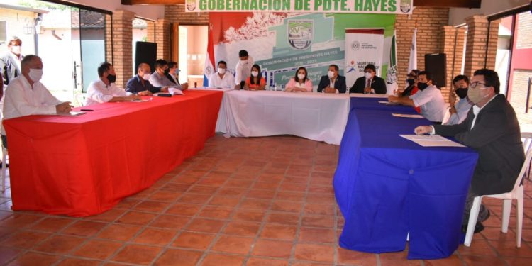 Firman convenio para la construcción de plazas deportivas en el Chaco Firman convenio para la construcción de plazas deportivas en el Chaco