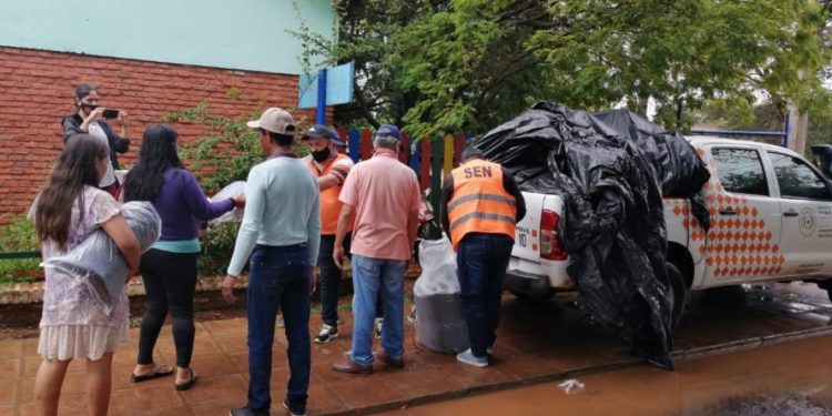 SEN asiste a familias afectadas por inundaciones en seis barrios de Concepción
