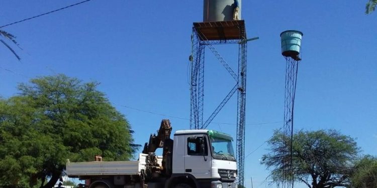 Instalan tanque elevado para productores agropecuarios de Pirizal Instalan tanque elevado para productores agropecuarios de Pirizal