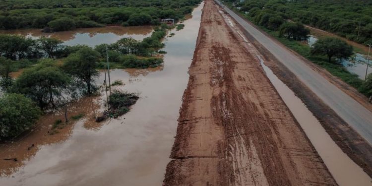 Loma Plata: restringirán tránsito de camiones pesados en la Transchaco debido a inundaciones Loma Plata: restringirán tránsito de camiones pesados en la Transchaco debido a inundaciones