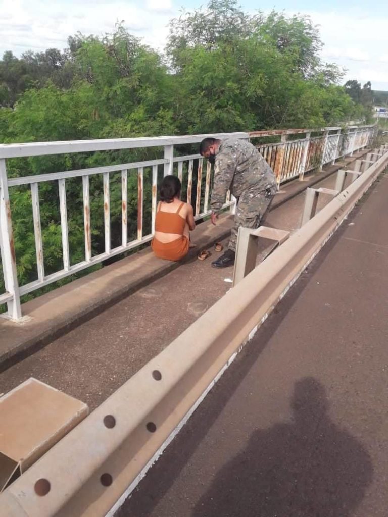 Suboficial inspector evitó un intento de suicidio en Concepción