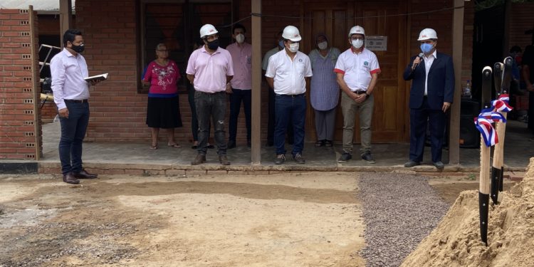 Realizan palada inicial de obras de inversión en el Hospital de Villa Choferes
