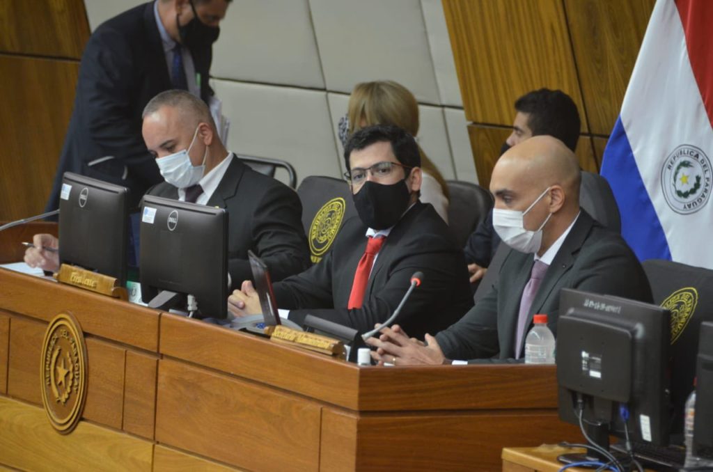 Senado aprueba en general proyecto para garantizar al Estado negociaciones en compra de vacunas