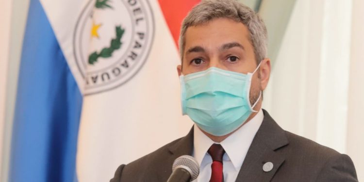 Tras noche de manifestaciones, Mario Abdo anuncia cambios en su gabinete