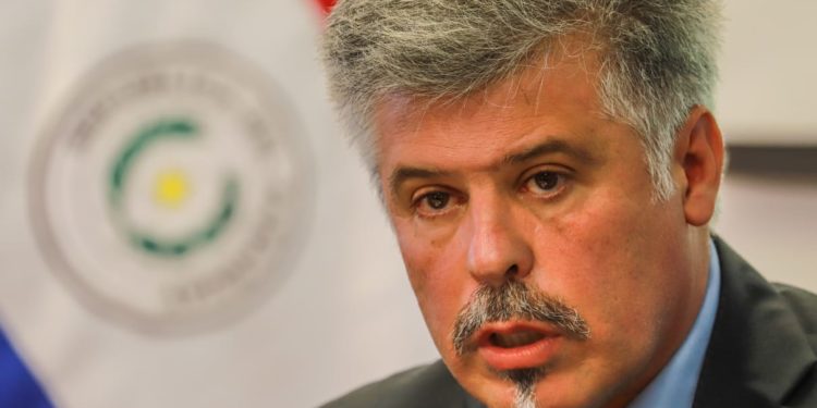 Ministro compromete «todo el esfuerzo» para combatir la corrupción en la Policía Nacional Ministro compromete «todo el esfuerzo» para combatir la corrupción en la Policía Nacional