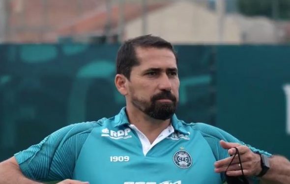 Gustavo Morínigo asume en Coritiba