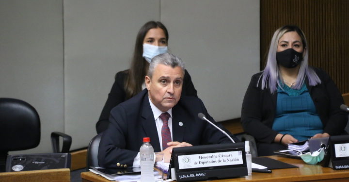 Jefe de Gabinete compareció ante Diputados en sesión de interpelación