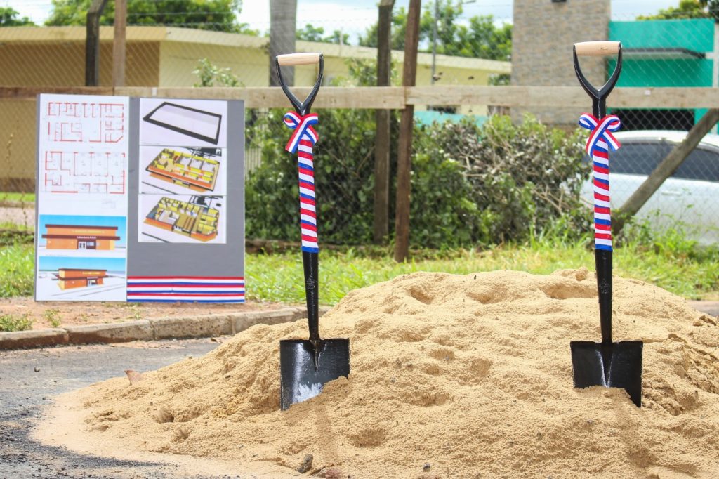 En Paraguarí iniciaron obras para la construcción de un laboratorio central propio En Paraguarí iniciaron obras para la construcción de un laboratorio central propio