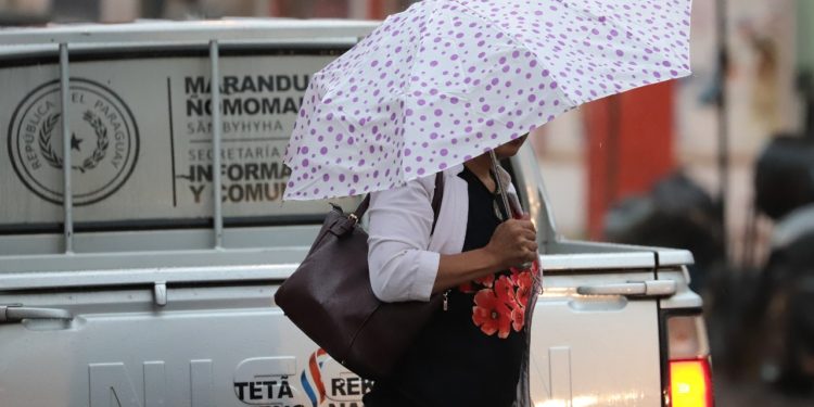 Mitad de semana con clima cálido, húmedo y lluvioso
