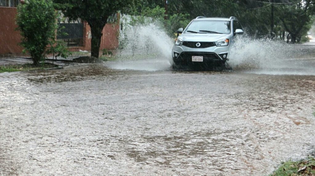 Meteorología anuncia una nueva jornada lluviosa y calurosa