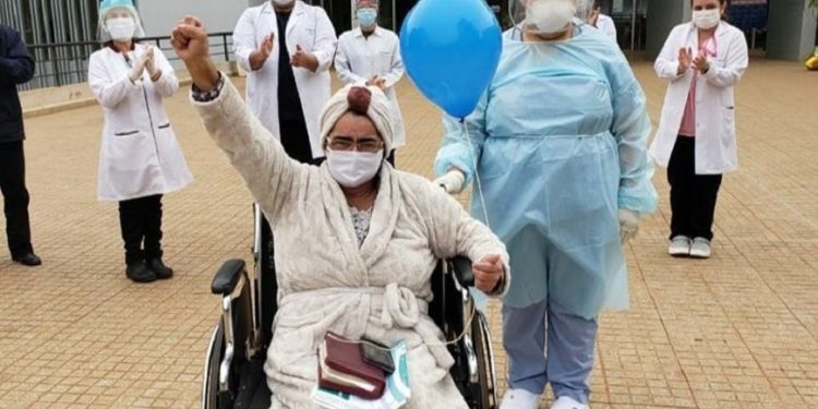 Terapia de plasma reduce riesgo de internación en terapia intensiva afirma Salud