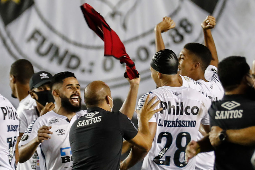 Santos avanzó a la final de la Libertadores y buscará su cuarta corona