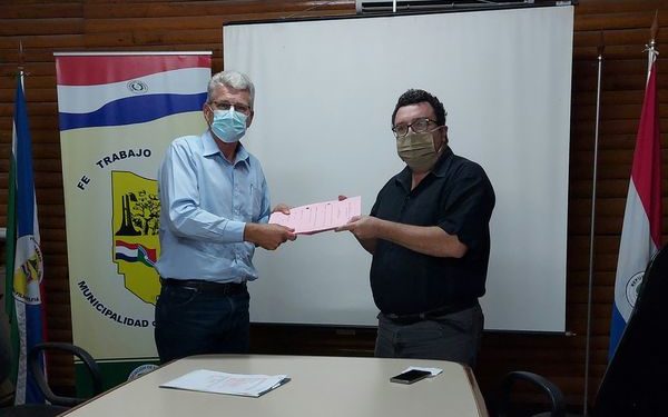 Cooperativa entregó títulos de propiedad a la municipalidad de Filadelfia