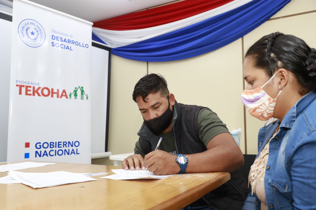 Proyectan entregar este año 3.000 contratos para que familias de territorios sociales accedan a la casa propia