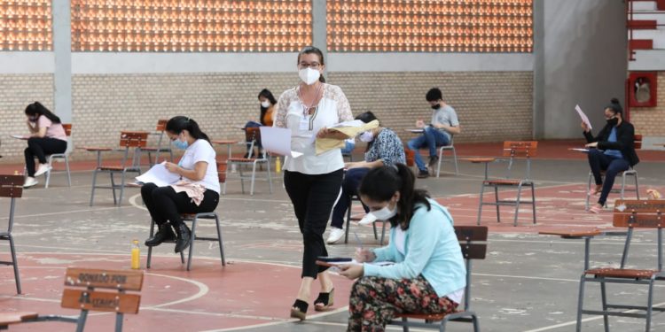 Unos 891 jóvenes recibirán apoyo de Itaipu para seguir sus estudios universitarios