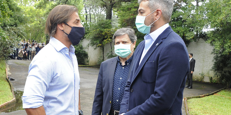 Mandatarios coinciden en integración logística entre Paraguay y Uruguay Mandatarios coinciden en integración logística entre Paraguay y Uruguay