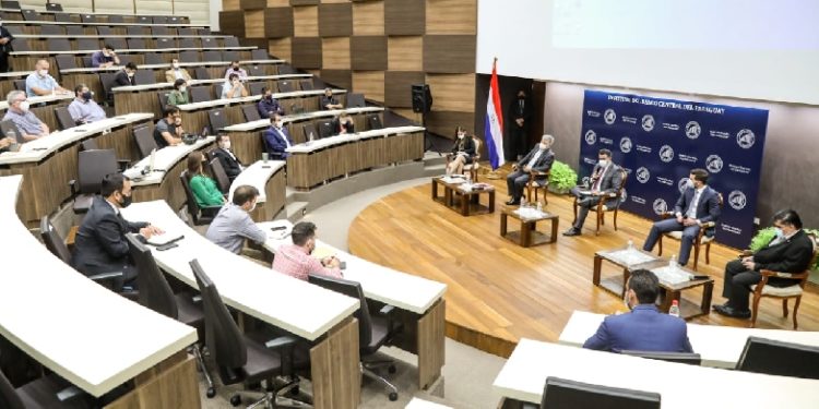 Gobierno dispone medidas para proteger a trabajadores y empresas